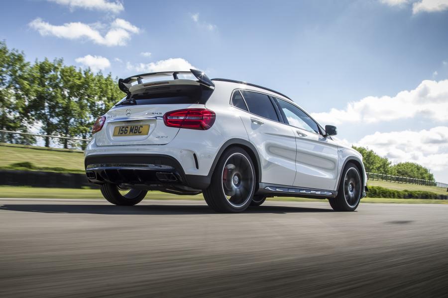  Mercedes-Benz GLA45 AMG 2014 года  (UK) (фото 11 из 23)